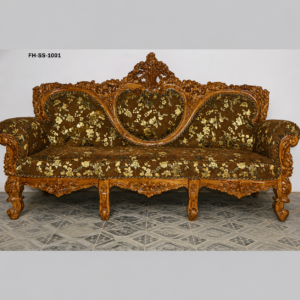 Royal Heart Crest Hand-Carved Wooden 5 Seat Sofa Set