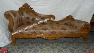 Royal French Style Hand-Carved Chaise Lounge Sofa